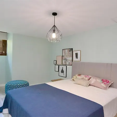 Nyaraló Mitri, Monte Laguna-cleverdetails, 5 Bedroom Villa, Sleeps 8 Adults 2 Children