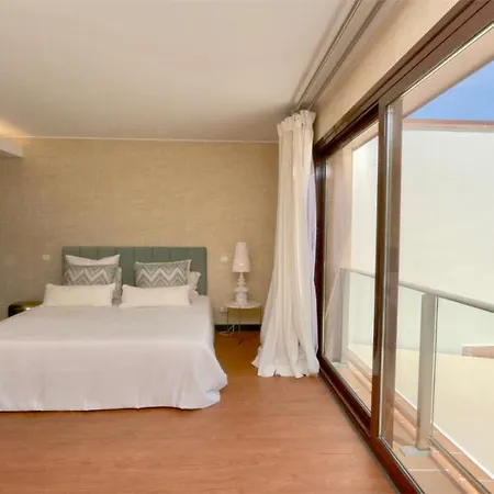 Mitri, Monte Laguna-cleverdetails, 5 Bedroom Villa, Sleeps 8 Adults 2 Children * Vilamoura