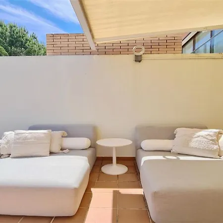 Mitri, Monte Laguna-cleverdetails, 5 Bedroom Villa, Sleeps 8 Adults 2 Children Holiday home Vilamoura