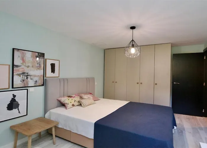 Mitri, Monte Laguna-cleverdetails, 5 Bedroom Villa, Sleeps 8 Adults 2 Children *