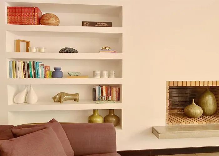 Mitri, Monte Laguna-cleverdetails, 5 Bedroom Villa, Sleeps 8 Adults 2 Children 펜션