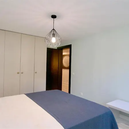 Mitri, Monte Laguna-cleverdetails, 5 Bedroom Villa, Sleeps 8 Adults 2 Children * Βιλαμούρα
