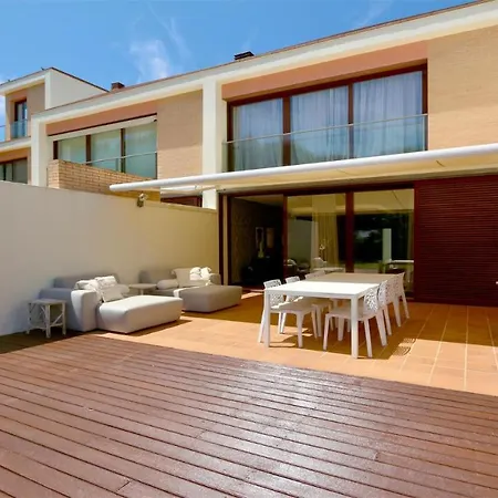 Ferienhaus Mitri, Monte Laguna-cleverdetails, 5 Bedroom Villa, Sleeps 8 Adults 2 Children *