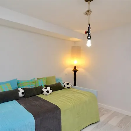 Mitri, Monte Laguna-cleverdetails, 5 Bedroom Villa, Sleeps 8 Adults 2 Children * Vilamoura