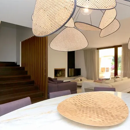 Mitri, Monte Laguna-cleverdetails, 5 Bedroom Villa, Sleeps 8 Adults 2 Children