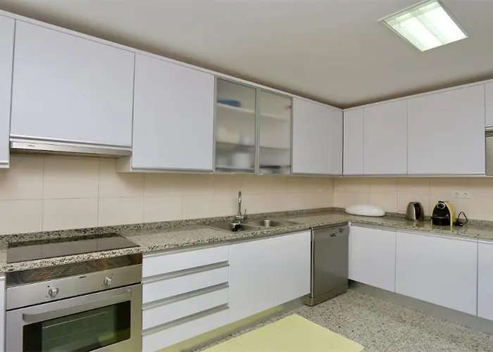 Mitri, Monte Laguna-cleverdetails, 5 Bedroom Villa, Sleeps 8 Adults 2 Children